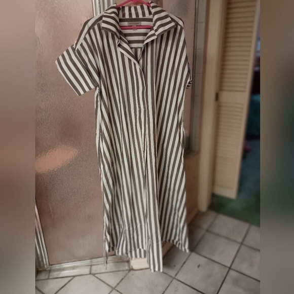 Banana Republic Dresses & Skirts - Banana Republic Striped Maxi Summer Cotton Poplin Dress Rhyah Large Grey White